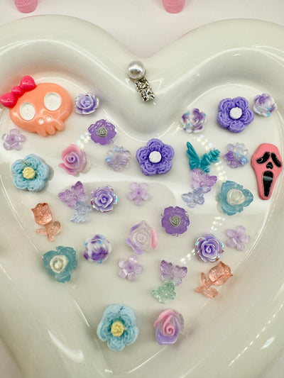 Knit Some Flowers Nail Charms
