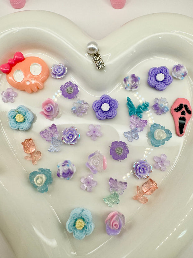 Knit Some Flowers Nail Charms