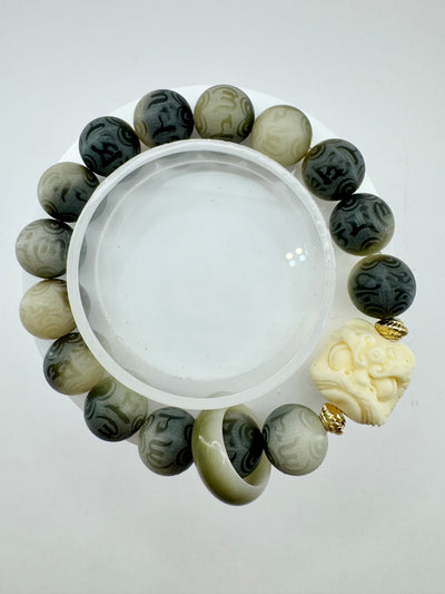 Bondi Wisdom Forest Green with Lion